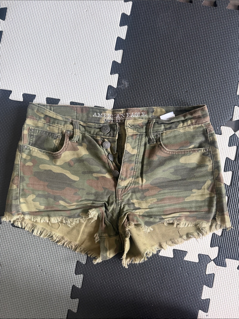 American Eagle Outfitters Camo Button-Front Frayed Hem Shorts - Green/Brown